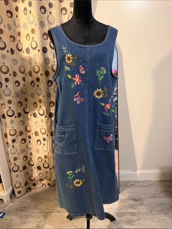 Quacker Factory Dresses & Skirts - Quacker Factory Blue Denim Maxi Dress with Floral Embroidery